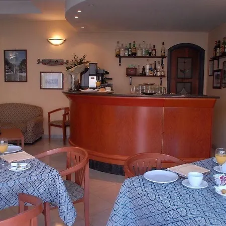 Hotel Scrivano 3*